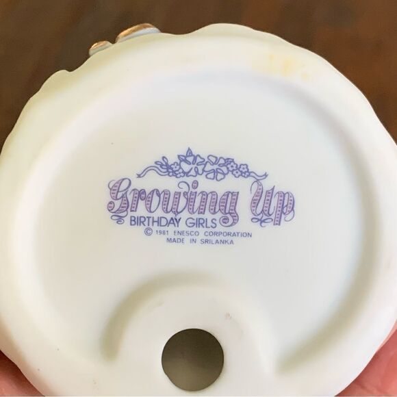 Enesco Vintage Growing Up Birthday Girls age 10 - Picture 4 of 5